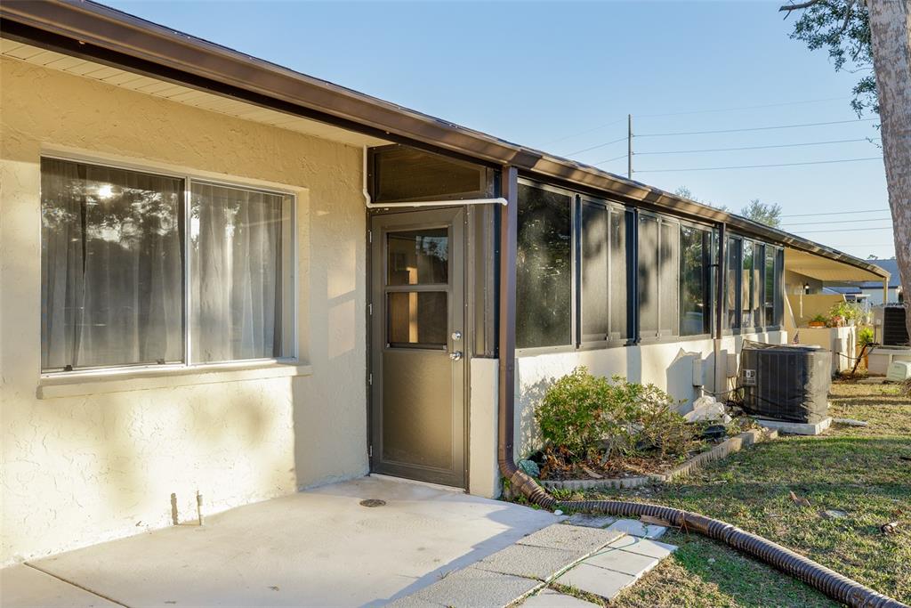 Largo Condo: 1515 12th Court Southeast