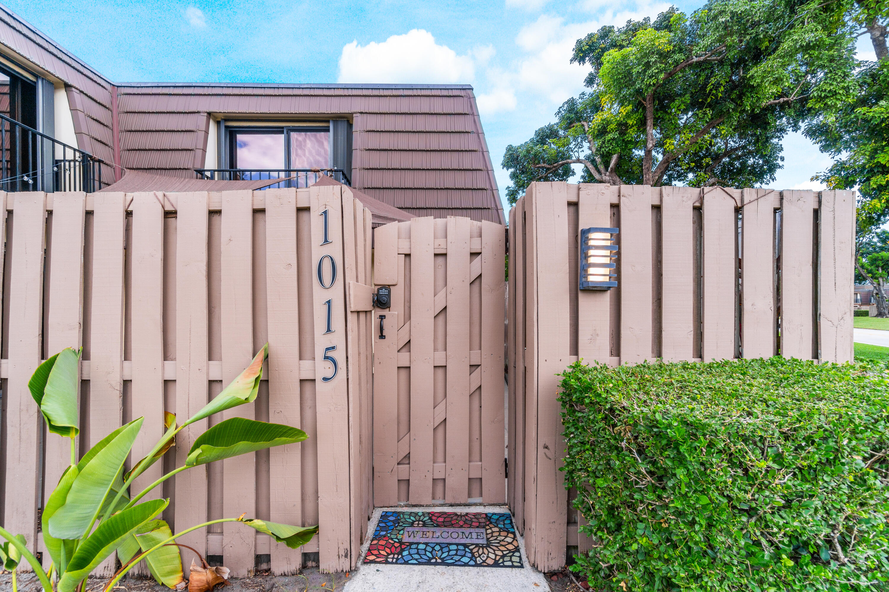 Palm Beach Gardens Condo: 1015 10th Court