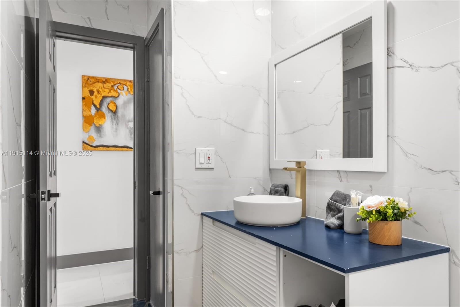 Deerfield Beach Condo: 390 Northwest 40th Street