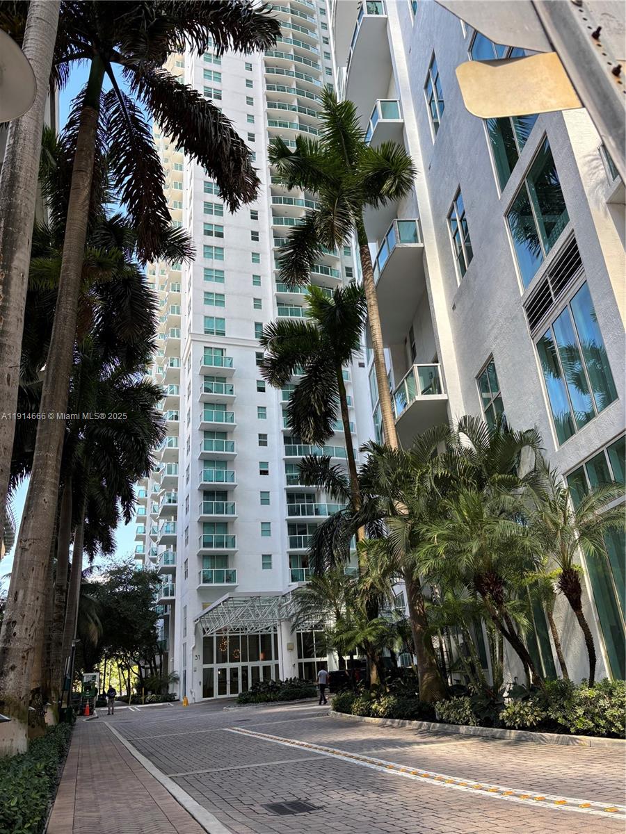 Miami Condo: 31 Southeast 5th Street