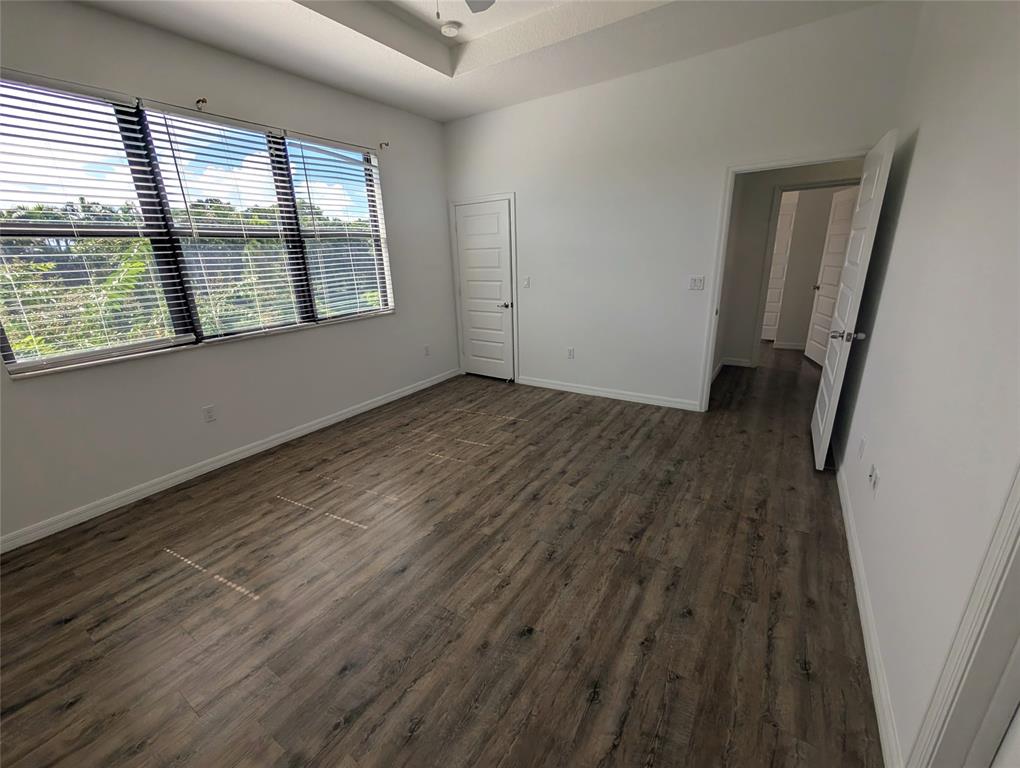 Miami Condo: 19117 Northeast 8th Court