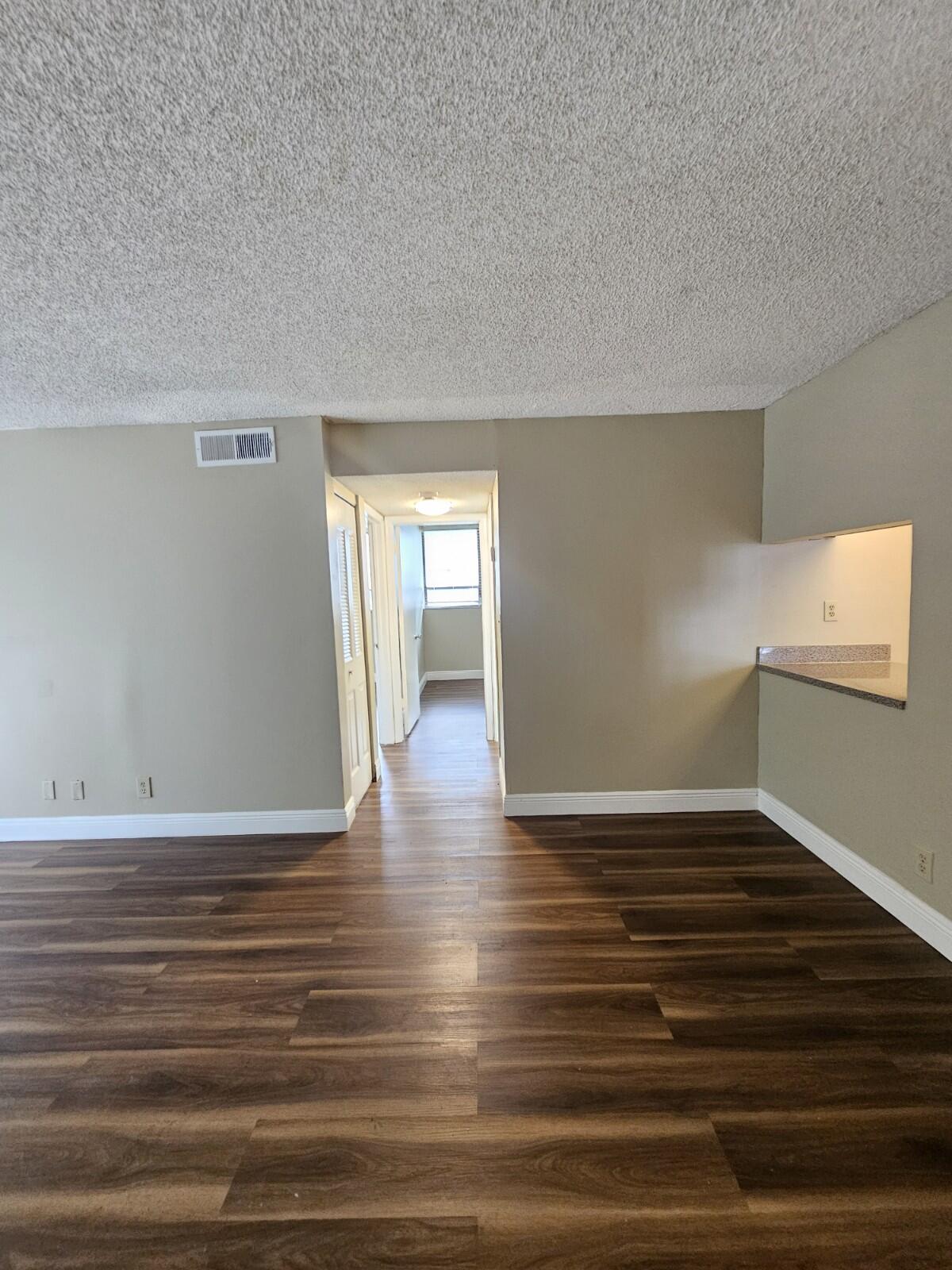 West Palm Beach Condo: 2000 North Congress Avenue