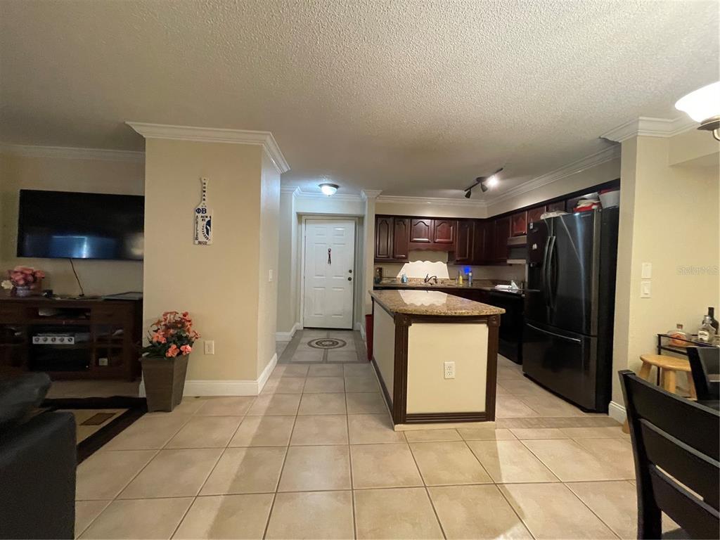 Tampa Condo: 9481 Highland Oak Drive