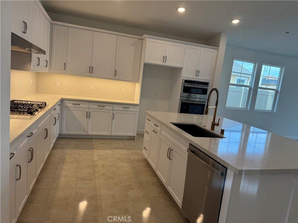 Chino Hills Condo: 6804 Pink Peony Place