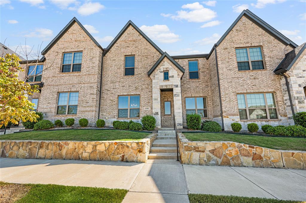 North Richland Hills Condo: 6580 Iron Horse Boulevard