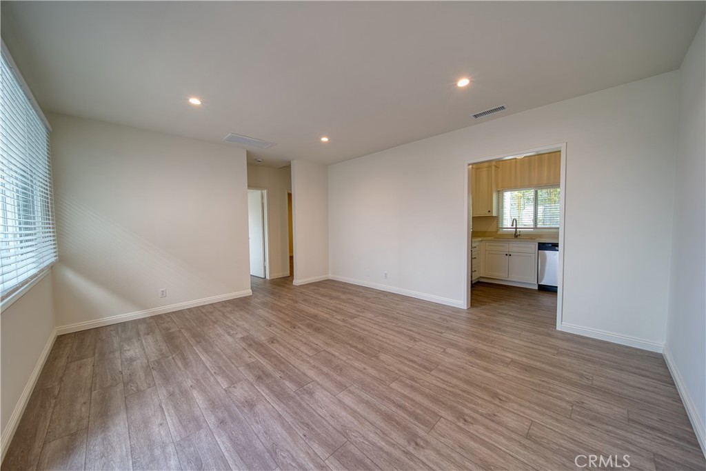 Manhattan Beach Condo: 926 Manhattan Beach Boulevard