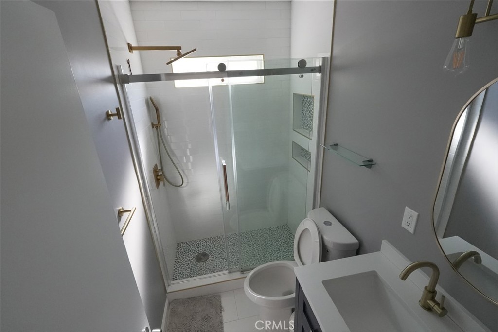 Tarzana Condo: 19103 Erwin Street