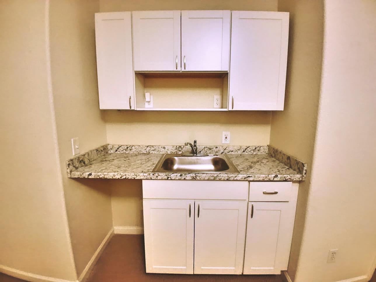 Brentwood Condo: 784 Begonia Drive