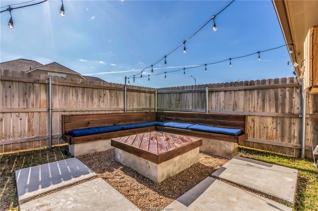 College Station Condo: 1800 Lonetree Drive