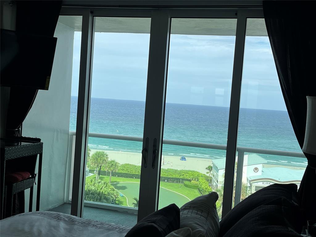 Deerfield Beach Condo: 333 Northeast 21st Avenue