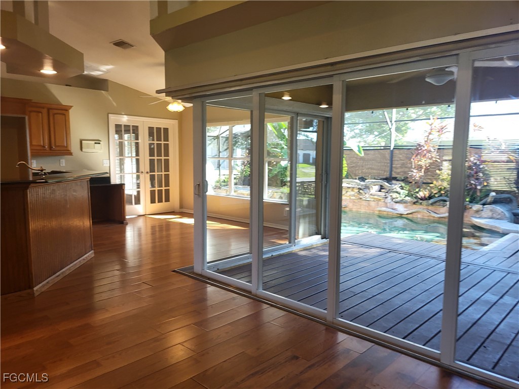 Cape Coral Condo: 2115 Northwest 3rd Avenue