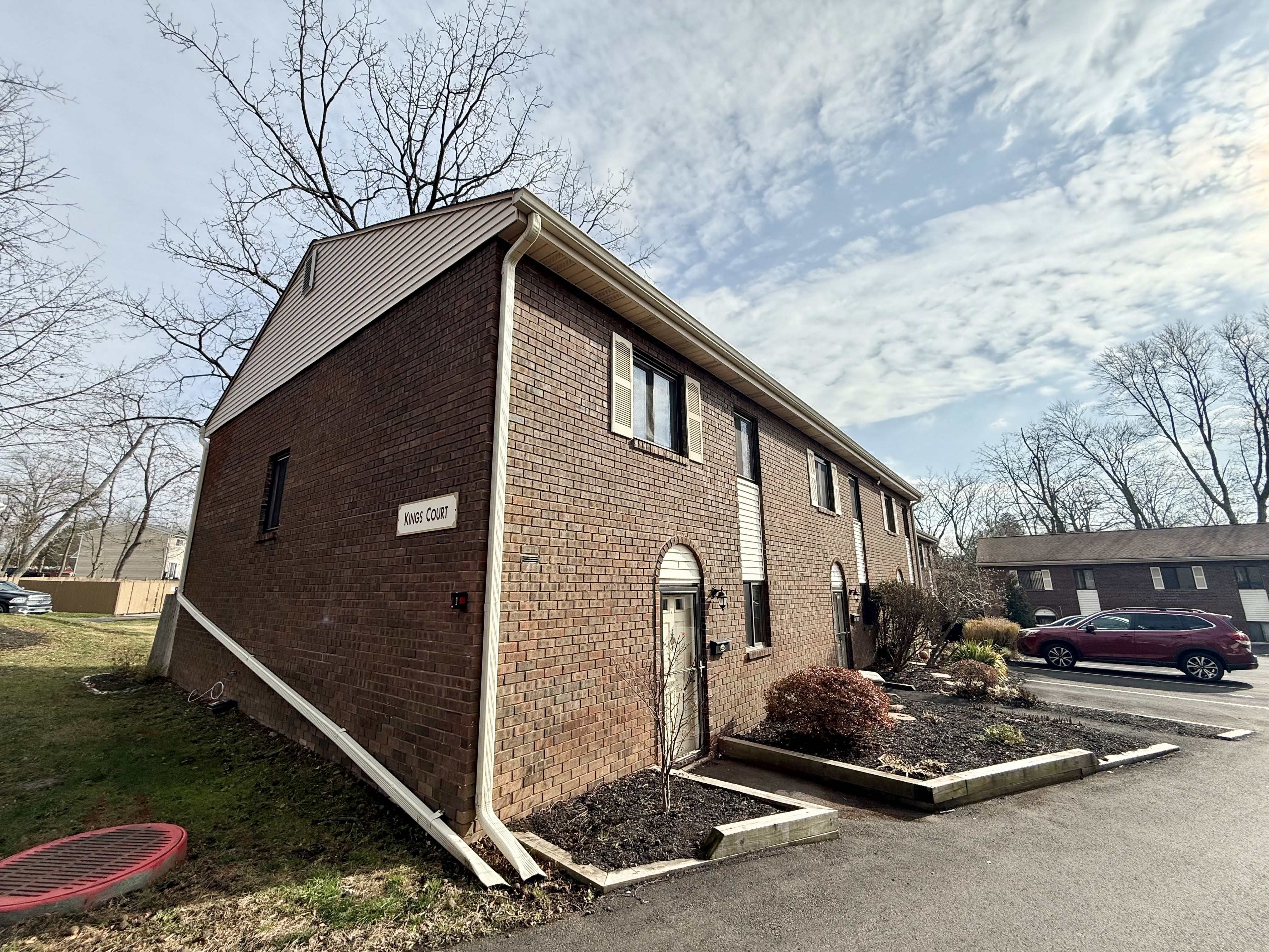 Hatboro House: 1 Kings Ct