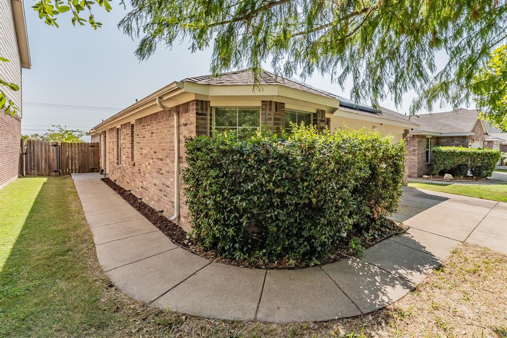 Fort Worth Condo: 8932 Sunny Hollow Drive