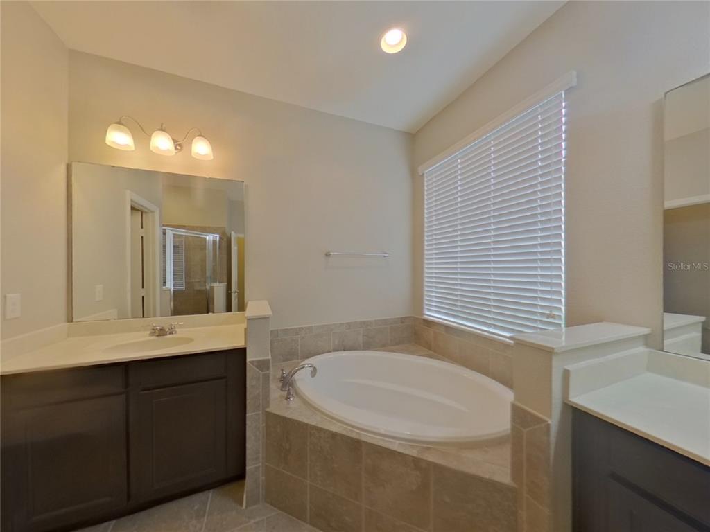 Winter Haven Condo: Undisclosed Address
