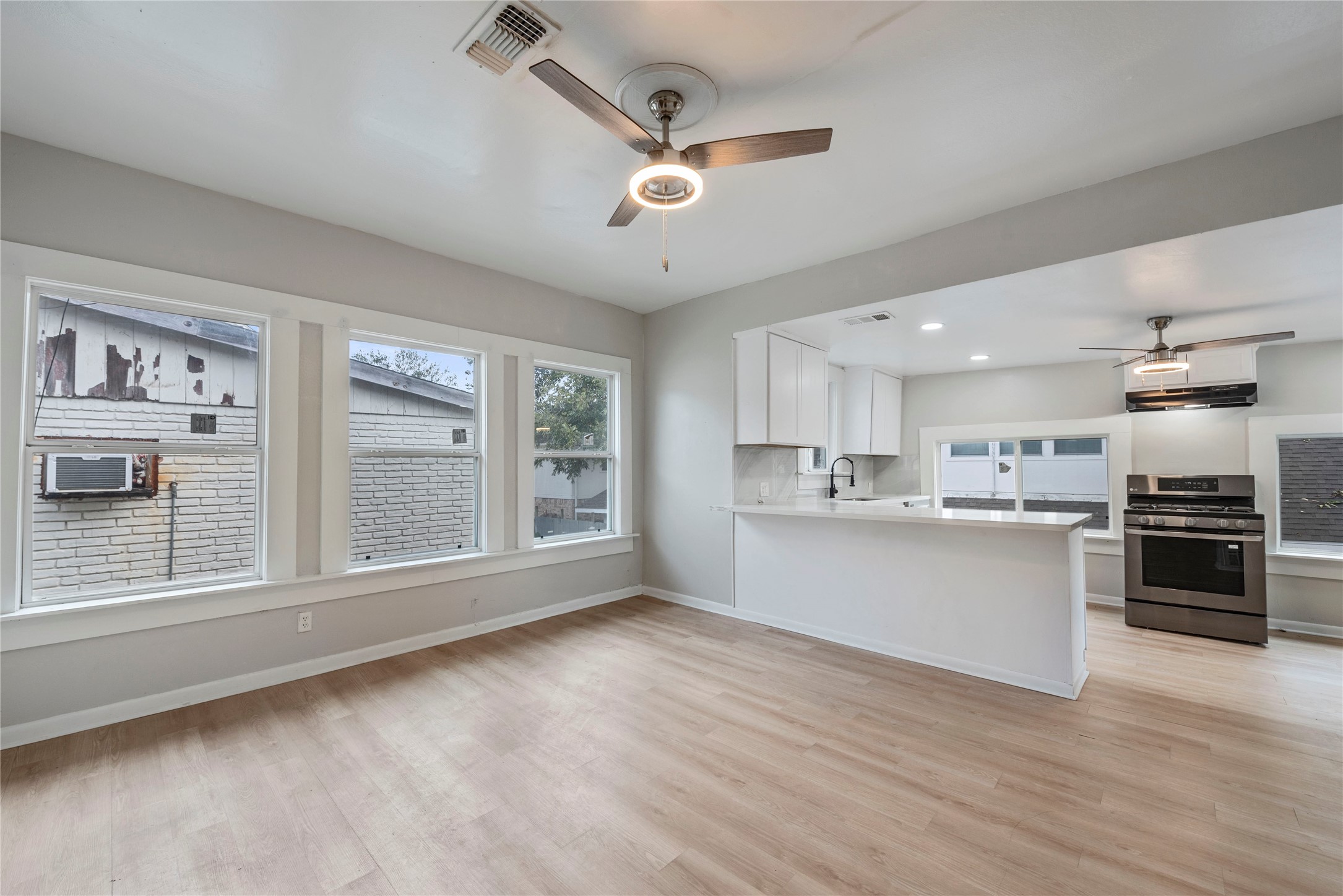 Houston Condo: 615 Pacific Street