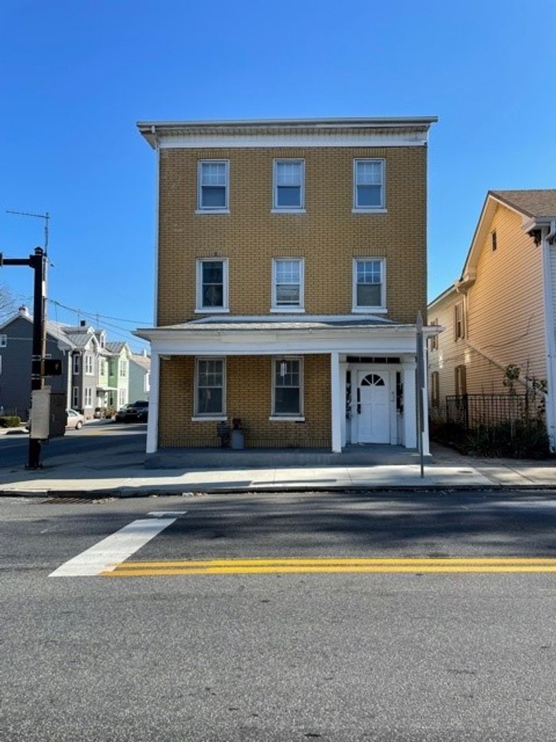 Mechanicsburg Condo: 201 S Market St