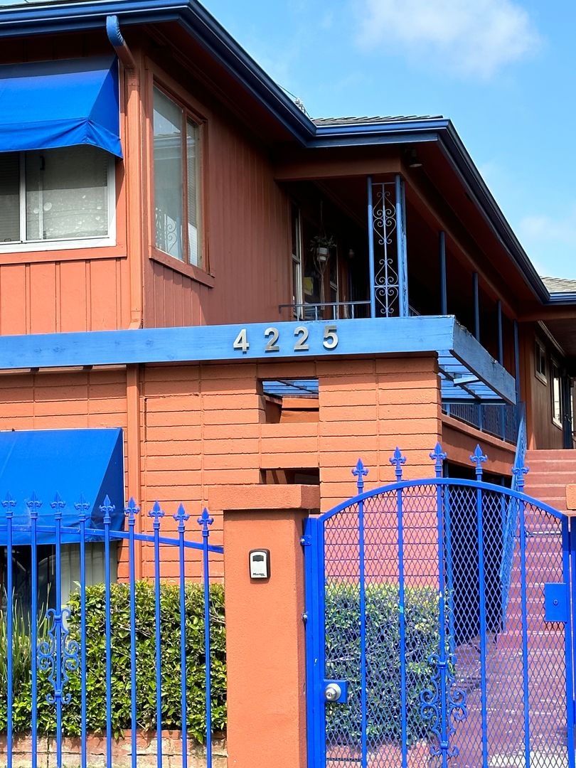 SAN DIEGO Condo: 4225 KANSAS STREET