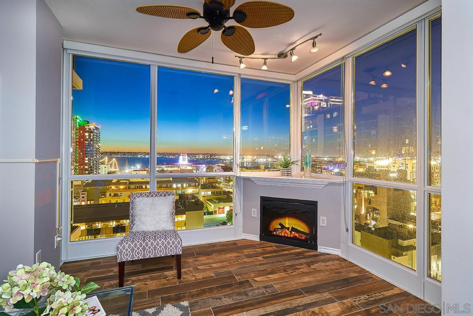 San Diego House: 300 W Beech St