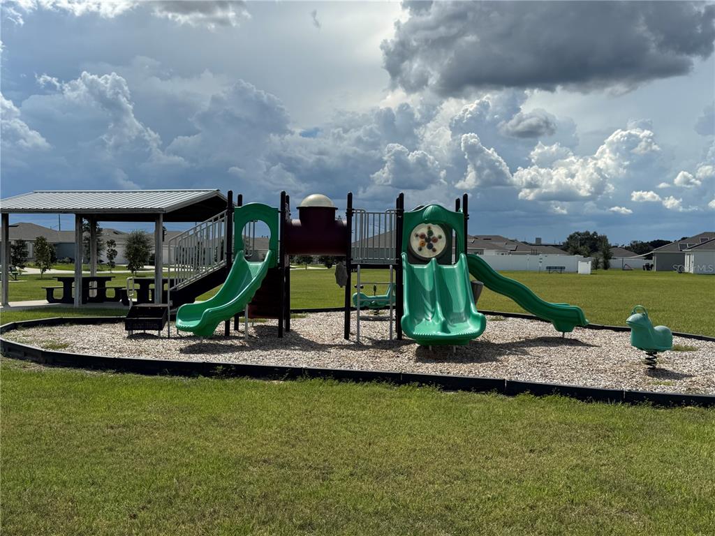 Haines City Condo: 105 Towns Circle