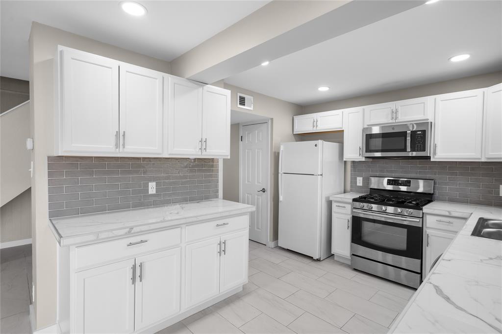 Carrollton Condo: 2302 Valleywood Drive