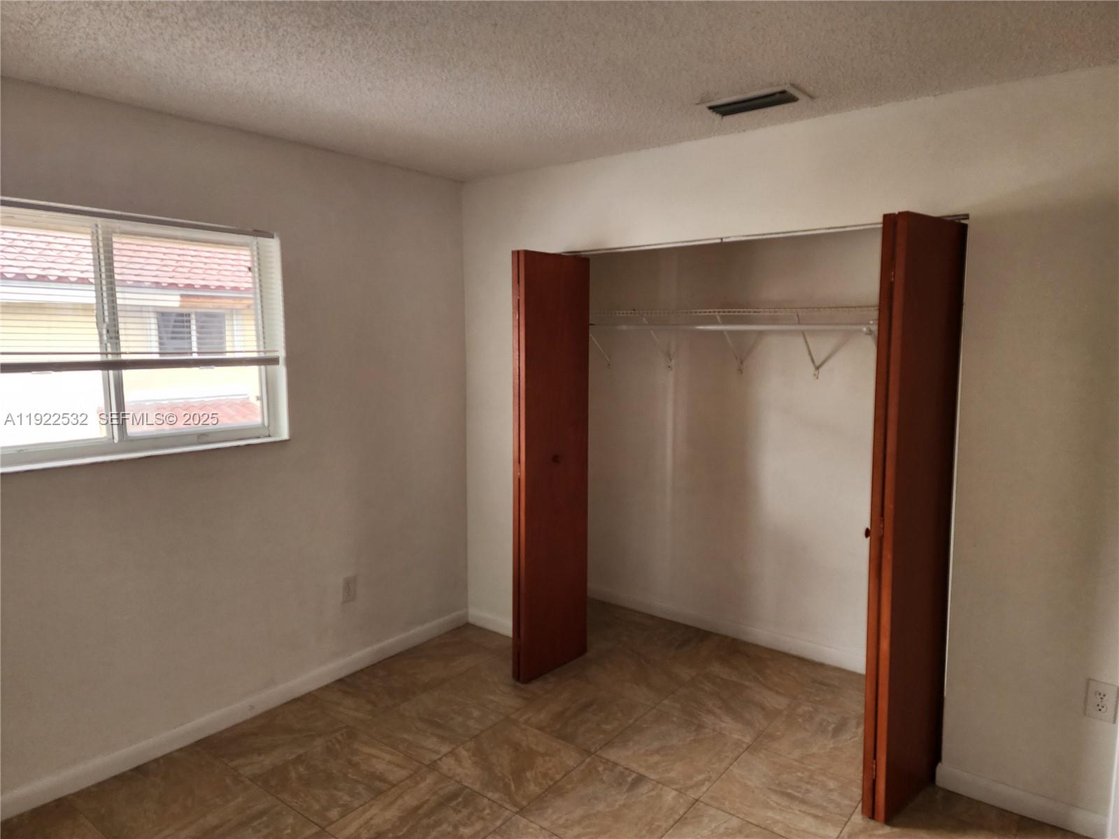 Miami Condo: Fountainebleau