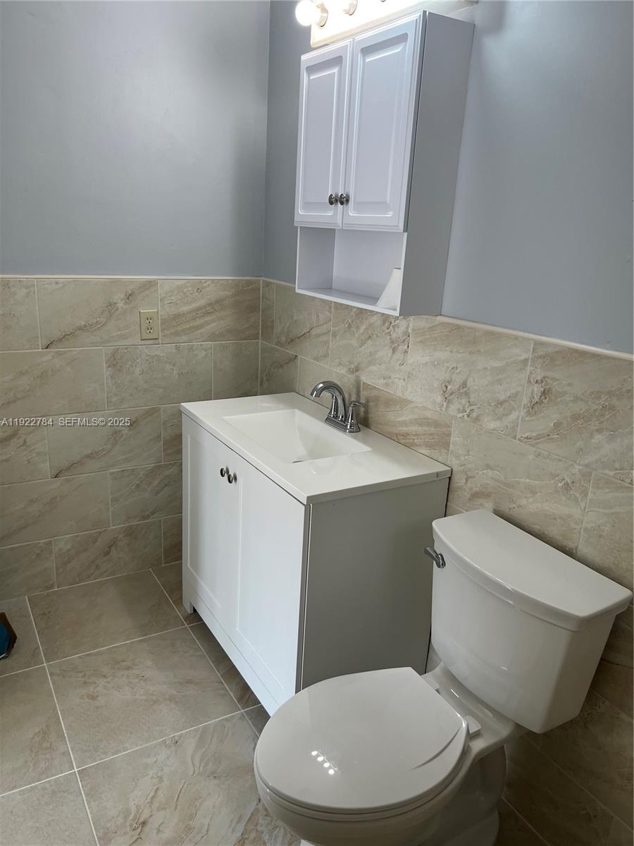 Hialeah Condo: Hialeah
