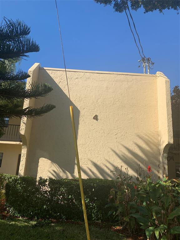 Fort Pierce Condo: 2050 Oleander Boulevard