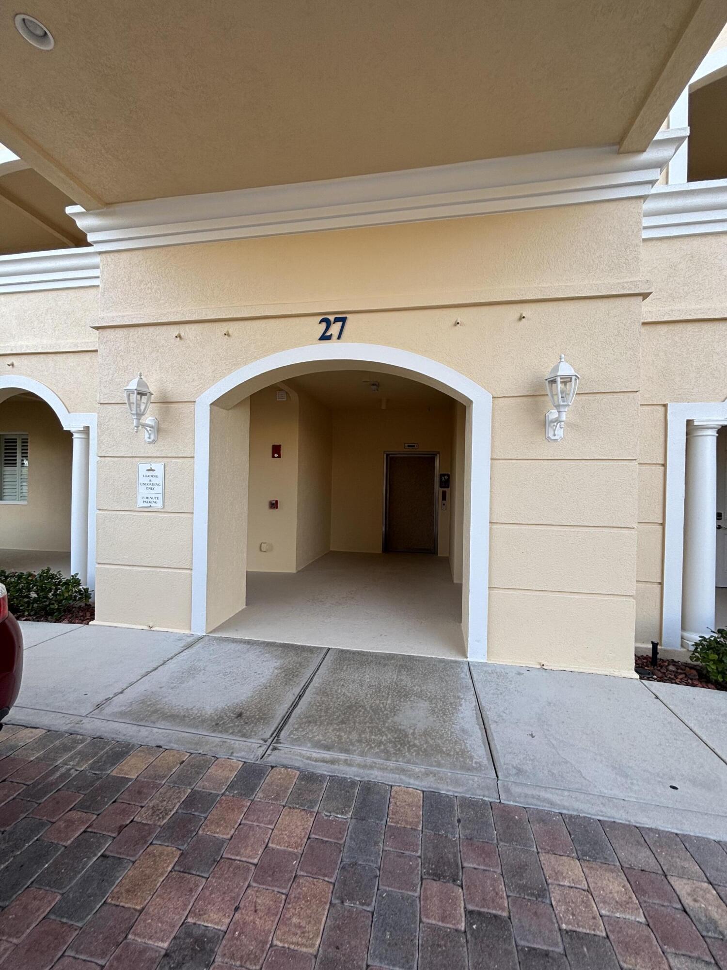 Fort Pierce Condo: 27 Harbour Isle Drive West