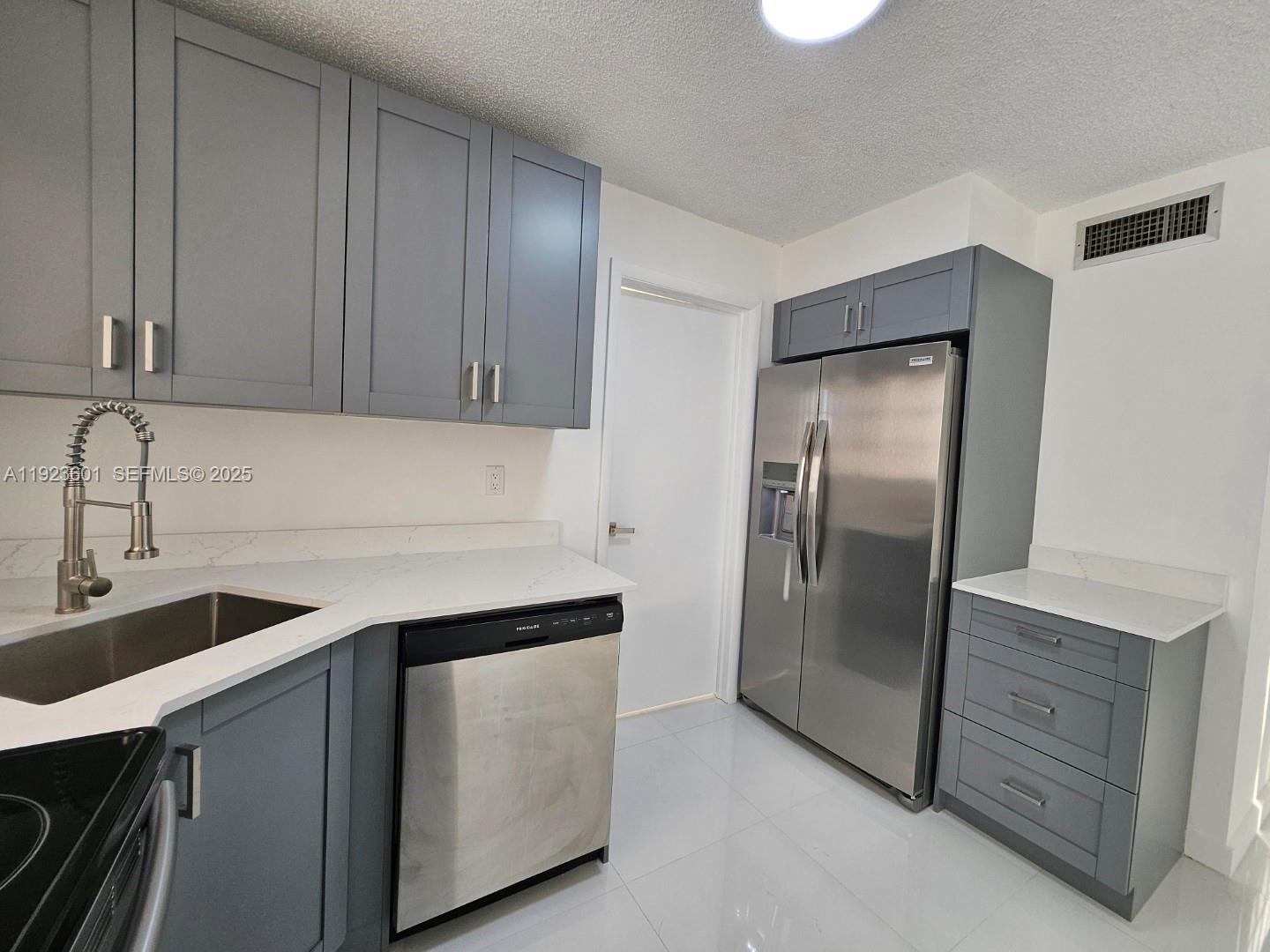 Miami Condo: 325 Northwest 72nd Avenue