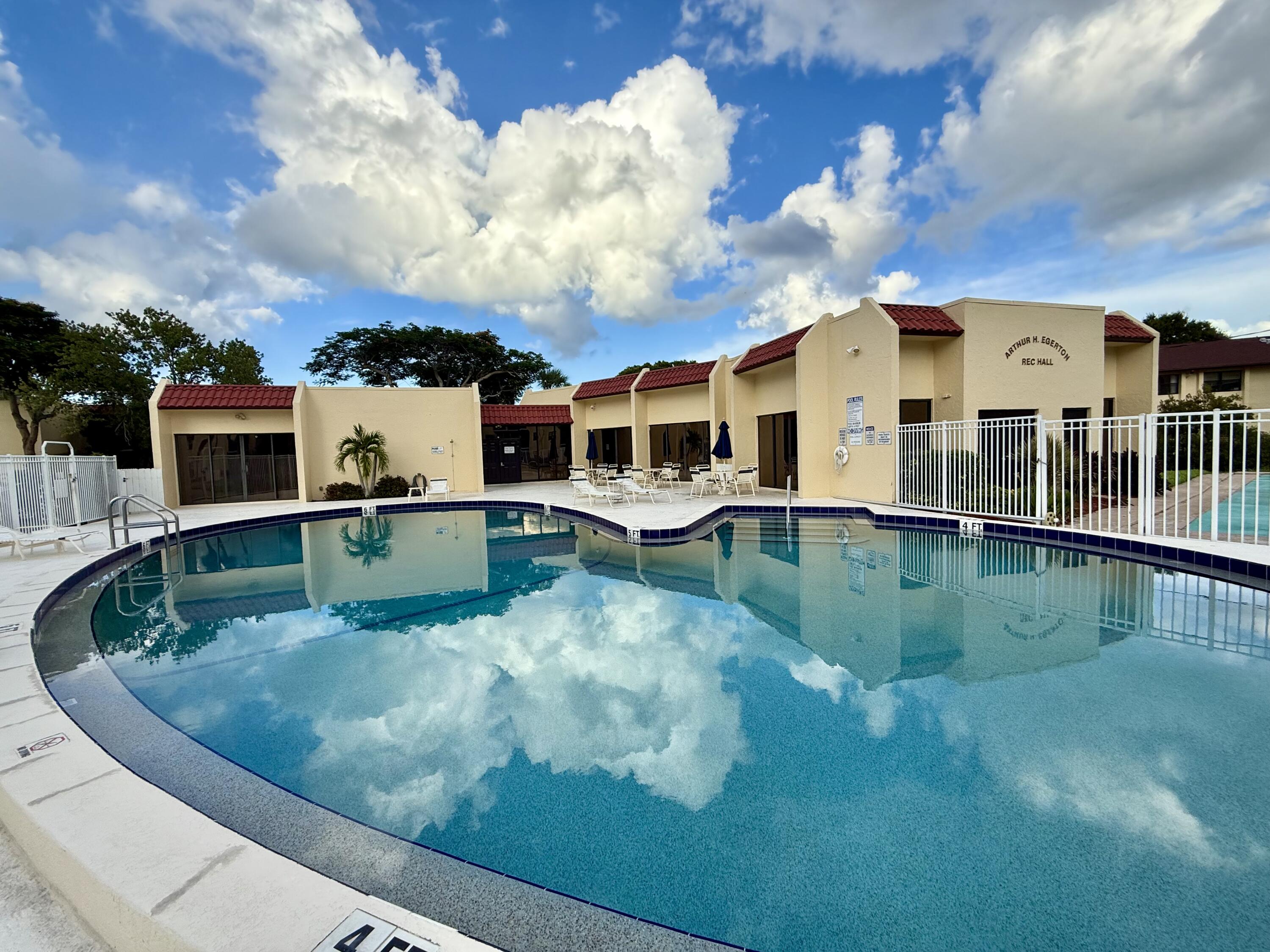 Fort Pierce Condo: 2050 Oleander Boulevard