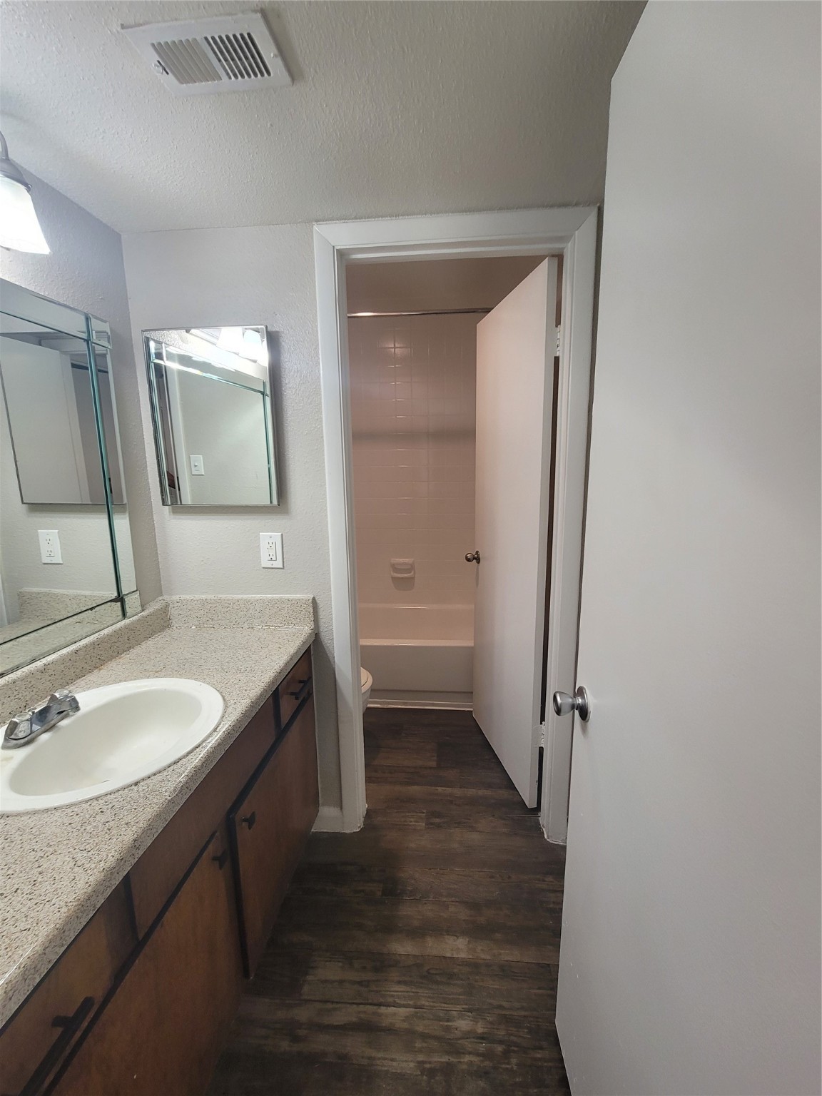 Houston Condo: 7250 West Greens Road