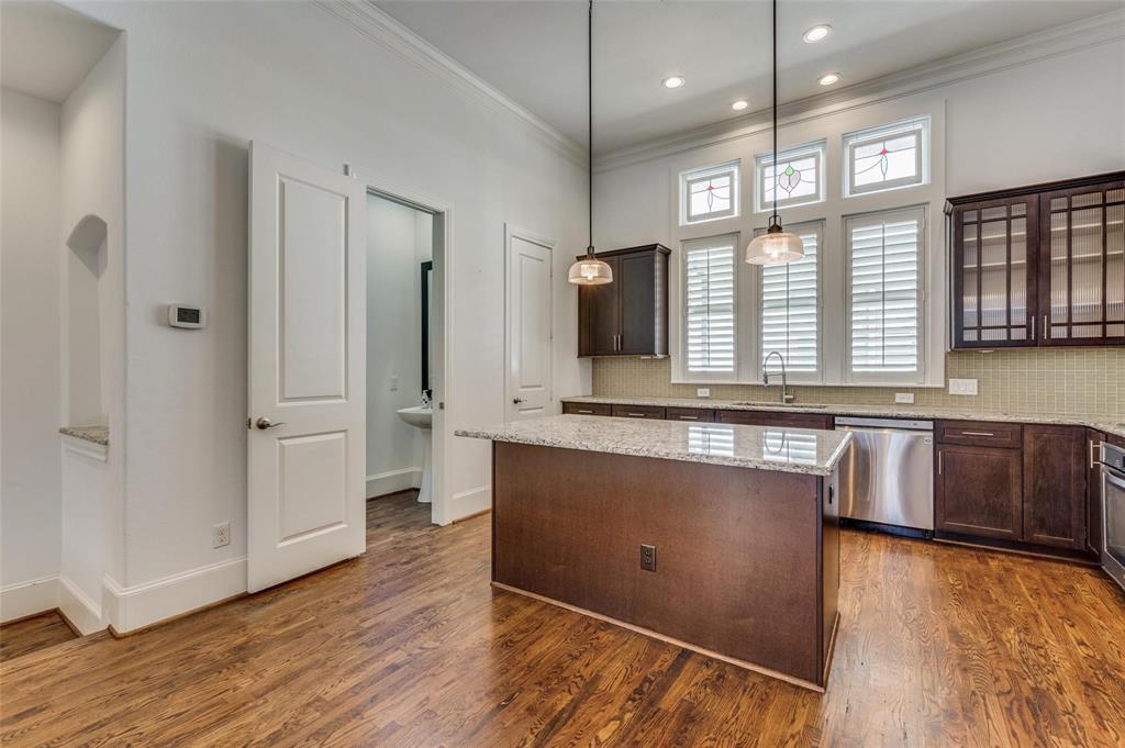 Dallas Condo: 2135 Marilla Street