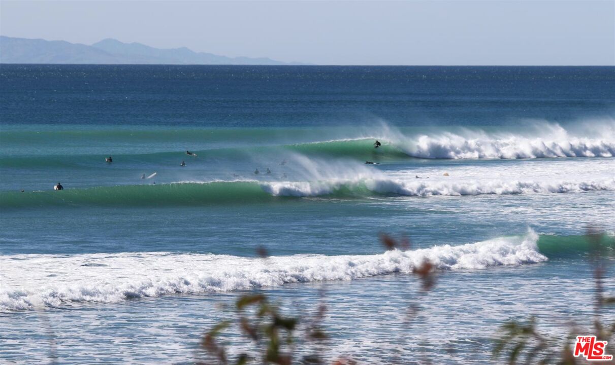 Topanga Condo: 272 North Topanga Canyon Boulevard