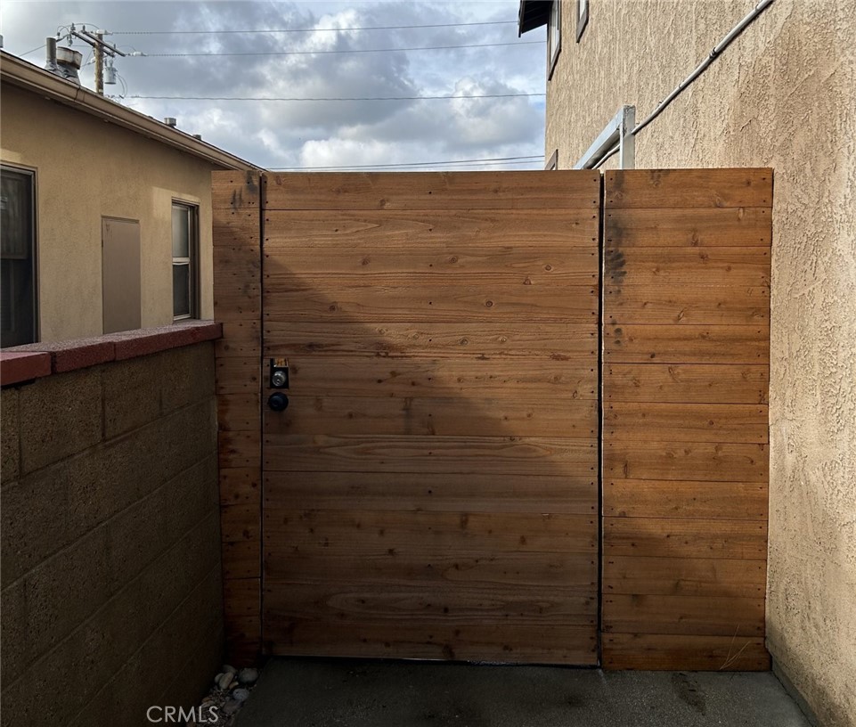 Monrovia Condo: 127 North Canyon Boulevard