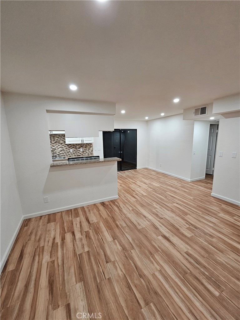 Glendale Condo: 440 West Dryden Street