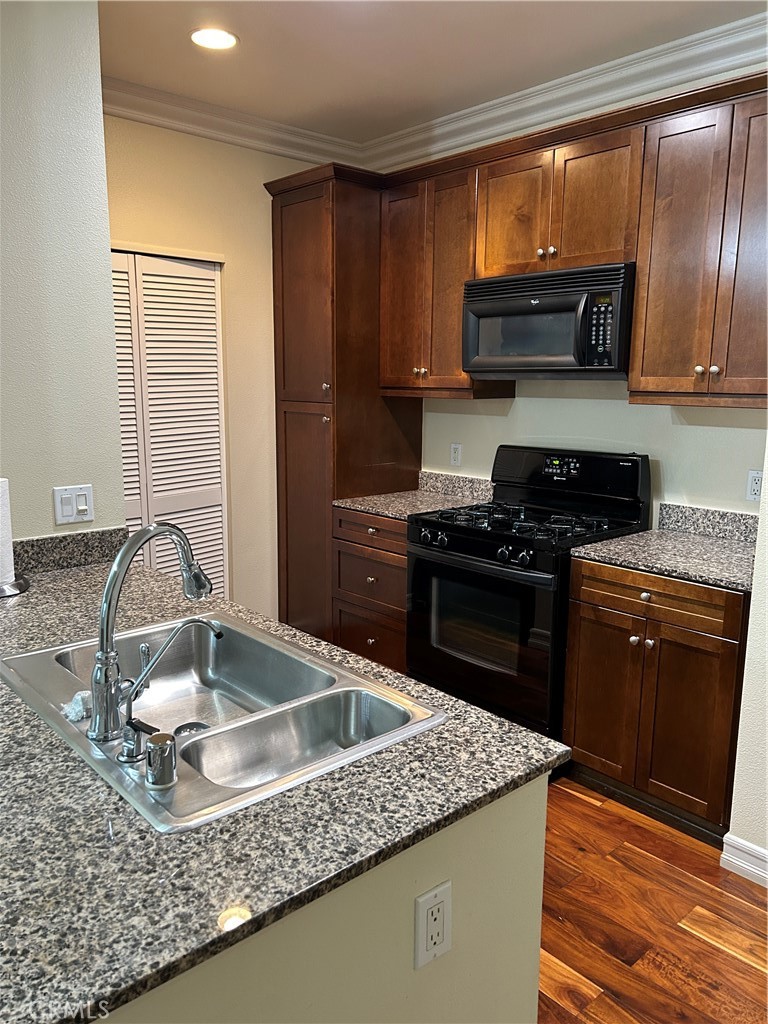 Irvine Condo: 1356 Scholarship