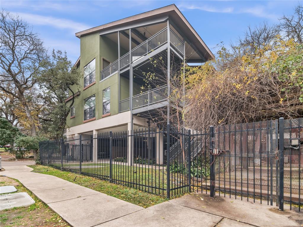 Austin Condo: 911 Keith Lane