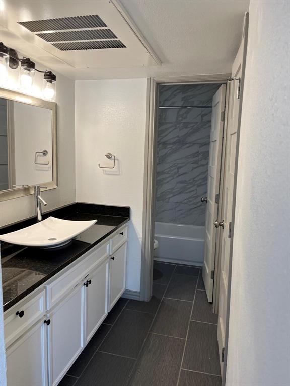 Dallas Condo: 2800 Douglas Avenue