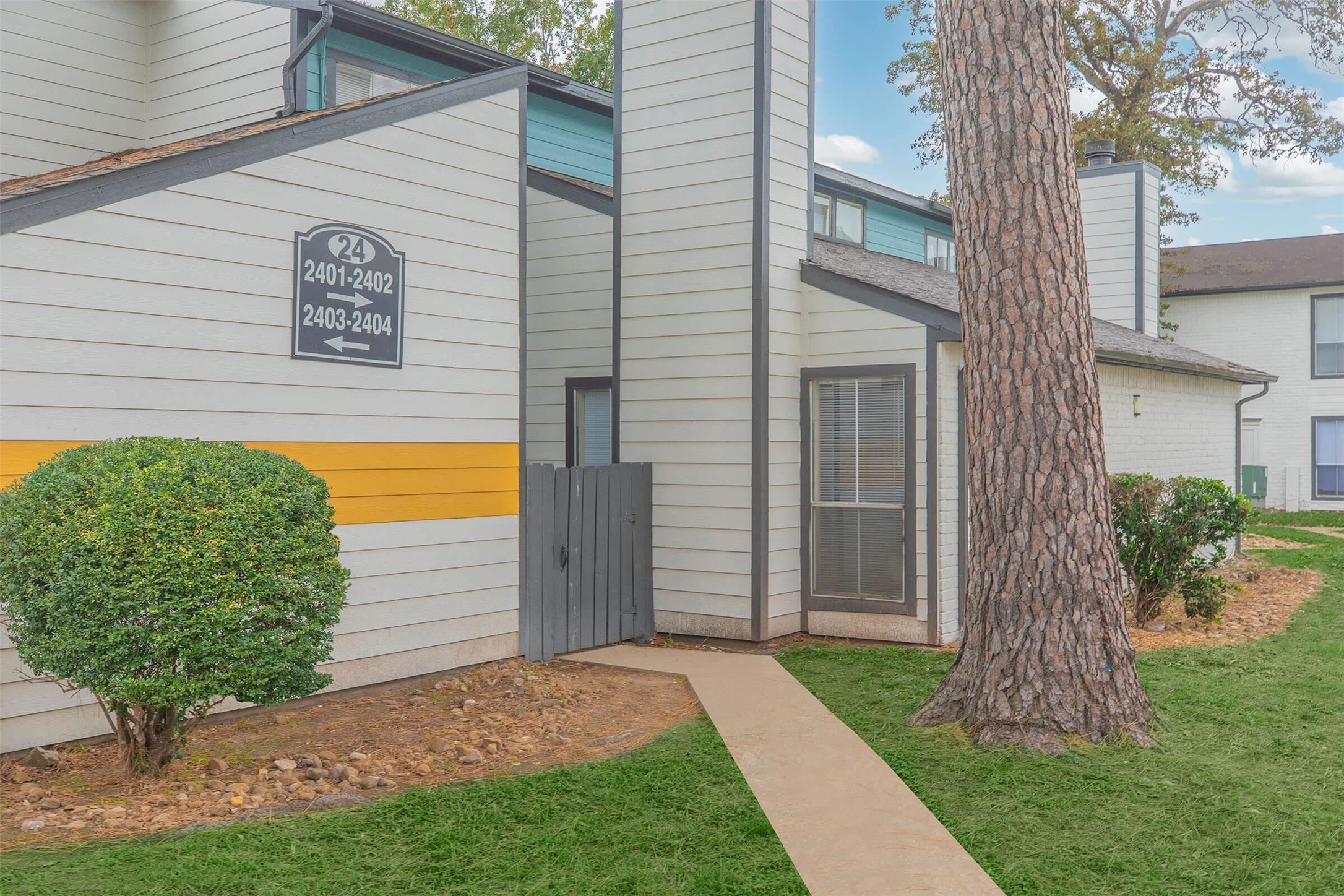 Houston Condo: 21717 Inverness Forest Boulevard