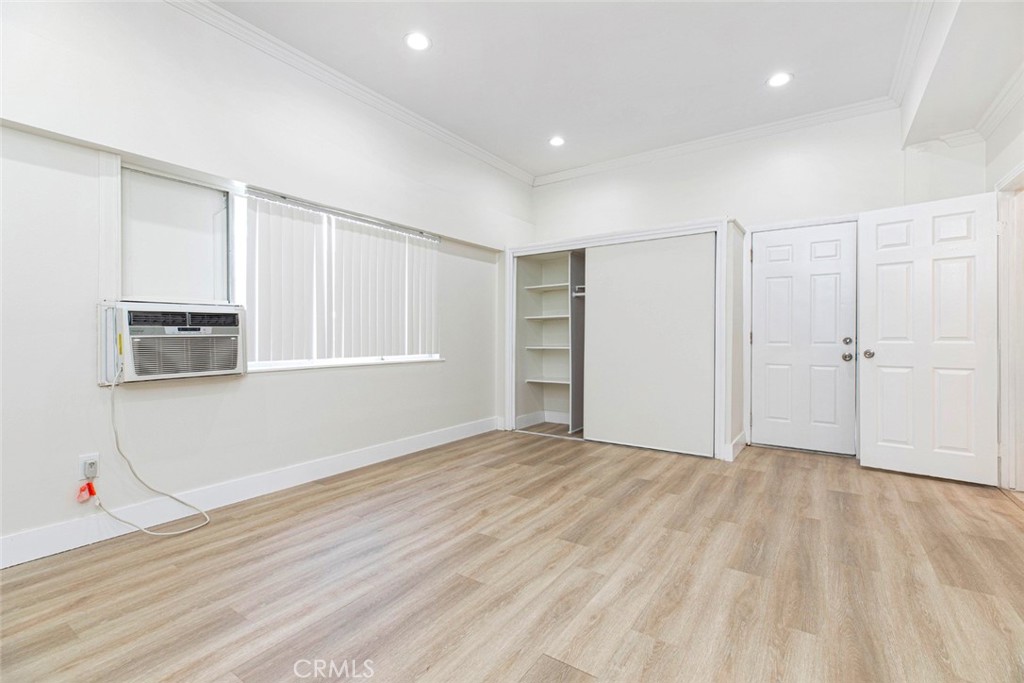 Van Nuys Condo: 14319 Tiara Street