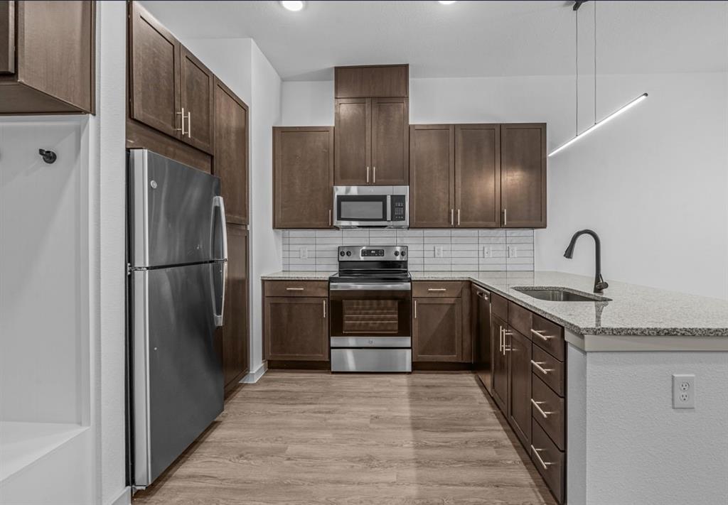 Arlington Condo: 3120 East Park Row Drive
