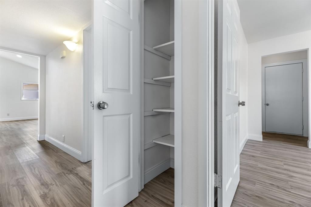 Richardson Condo: 912 Warfield Way