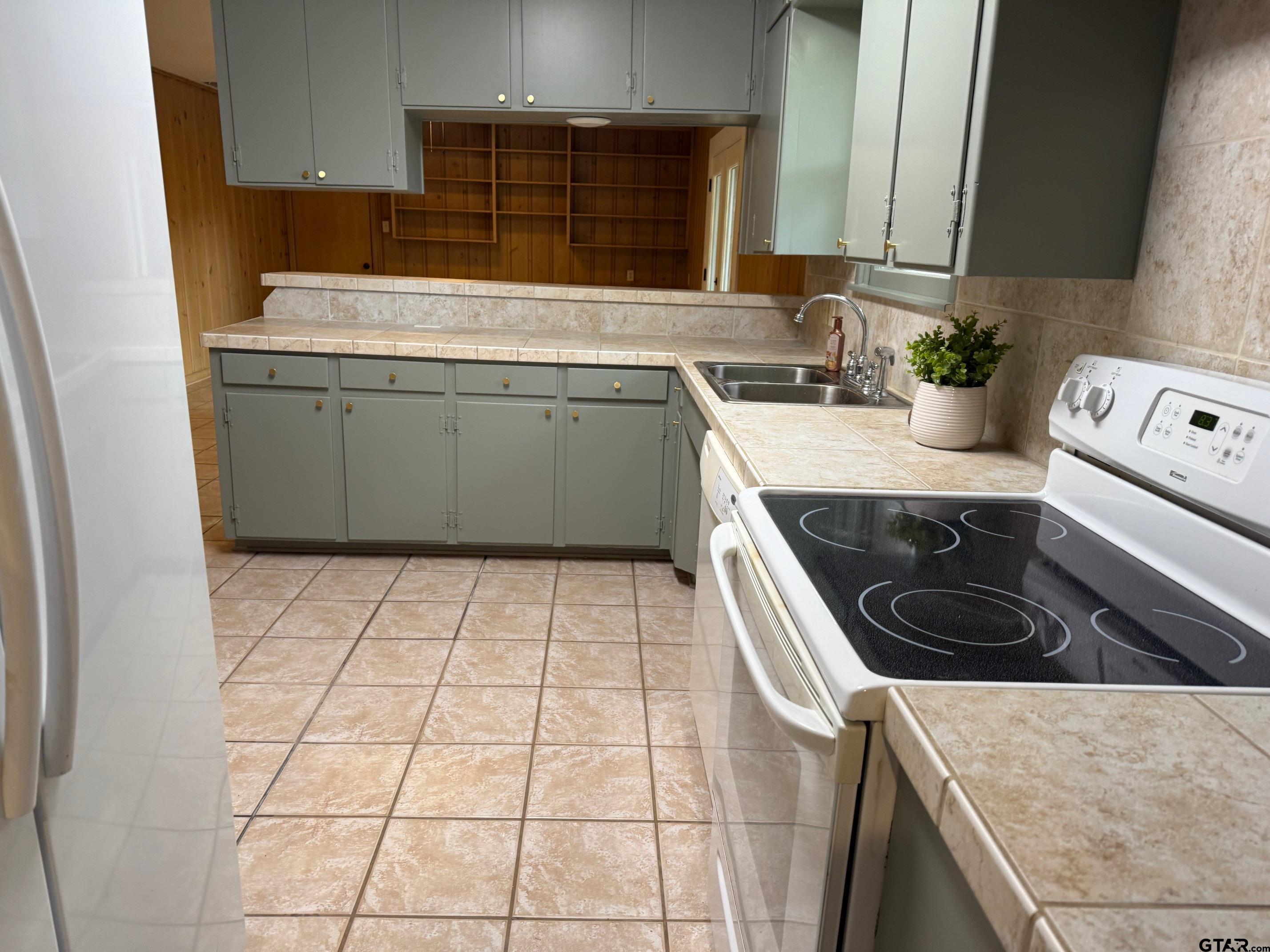 Tyler Condo: 301 Ridgecrest Drive