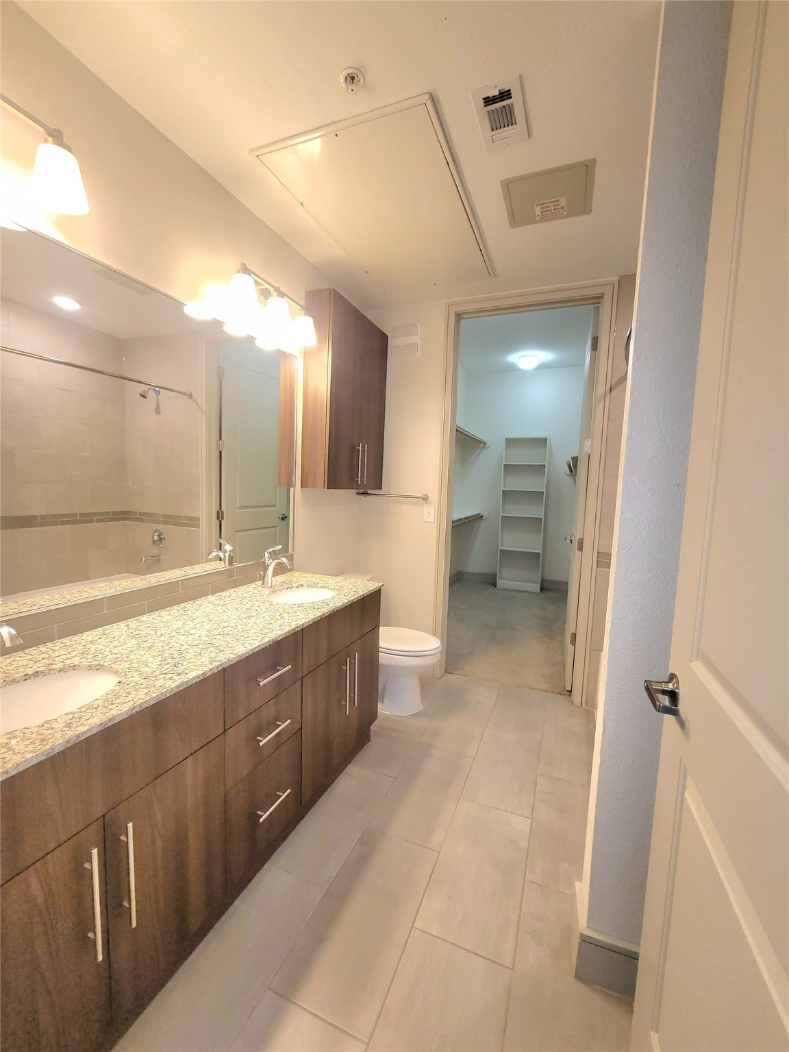 Houston Condo: 1800 St Joseph Parkway