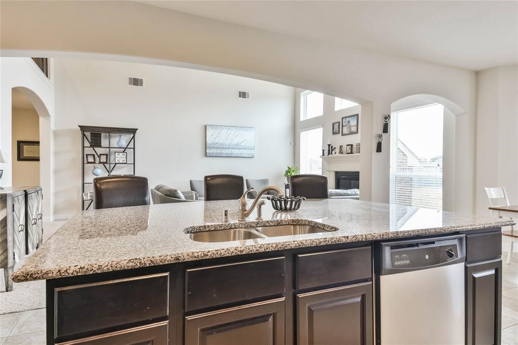 Angleton Condo: 1236 Laurel Loop