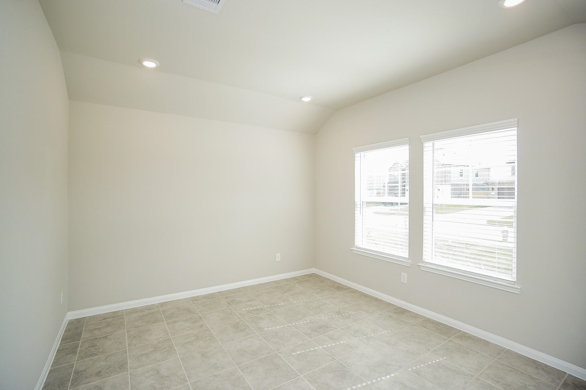 Richmond Condo: 1234 Oak Barrel Run