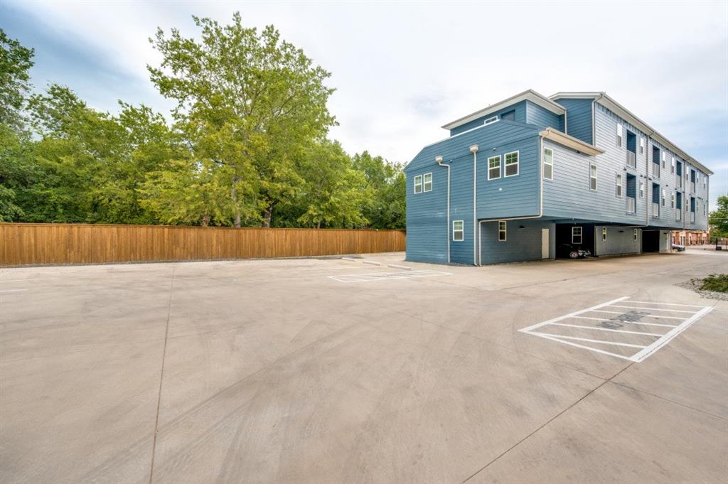 Dallas Condo: 5317 Reiger Avenue