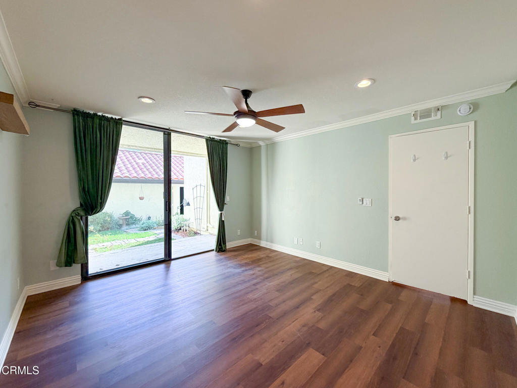 Oxnard Condo: 2262 Martinique Lane