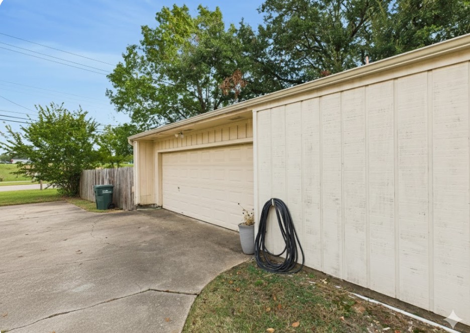 Bryan Condo: 2504 Arbor Drive