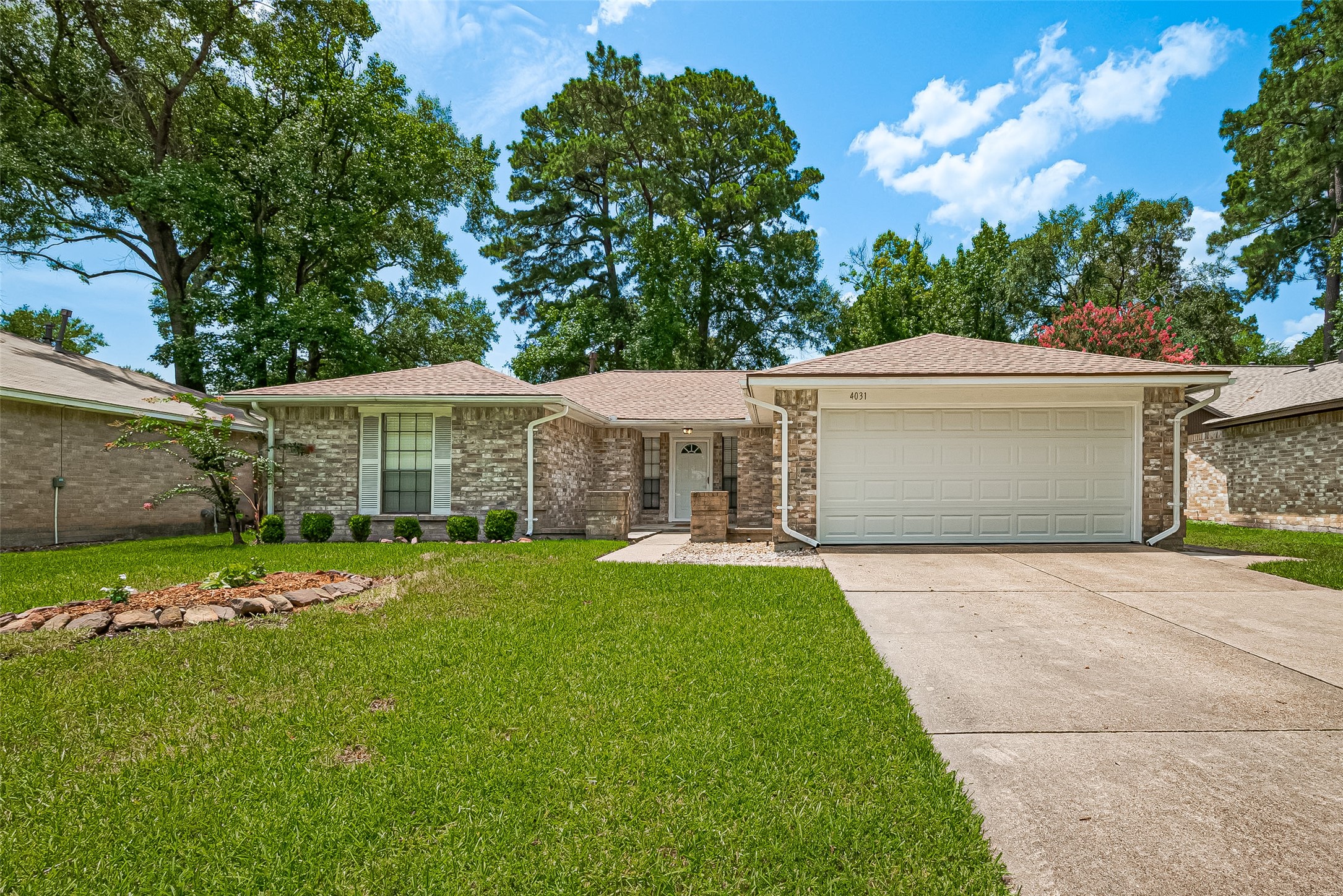 Houston Condo: 4031 Sherwood West